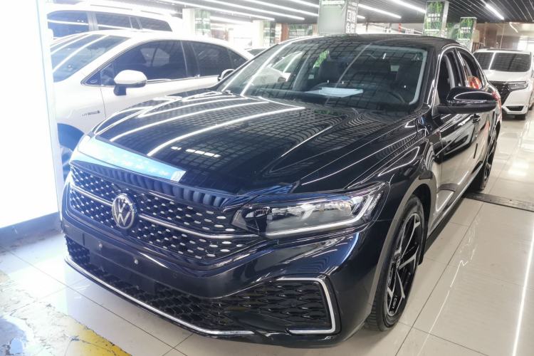 Used Volkswagen Passat 2025 Outstanding Model 380TSI Starry Dragon Edition