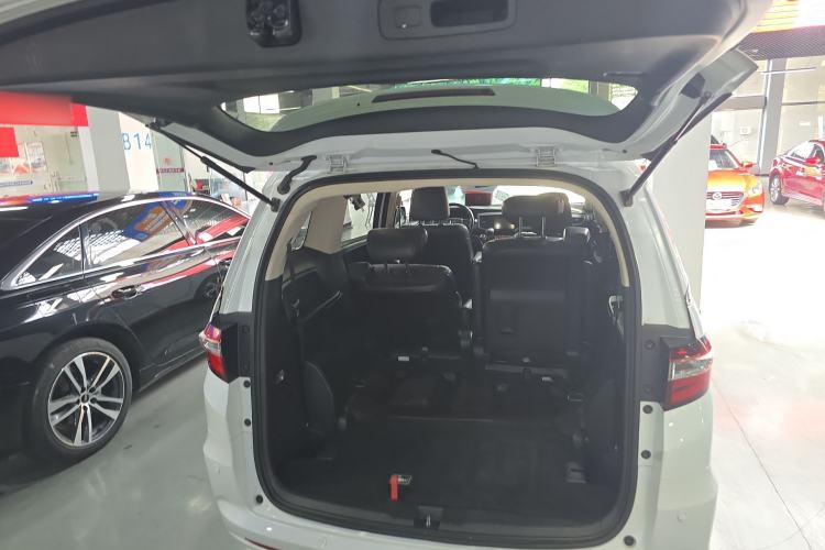 Used Honda Odyssey 2015 Updated Version 2.4L Smart Edition Trunk