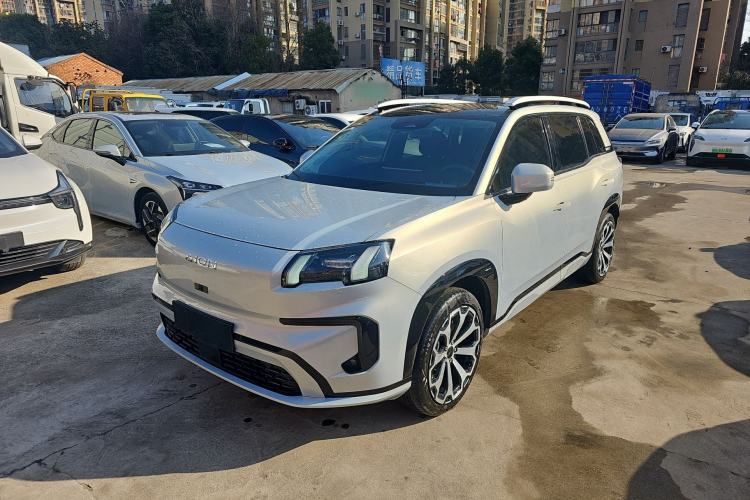 Used AION V 2024 Aion Tyrannosaurus 650 Smart Luxury Edition