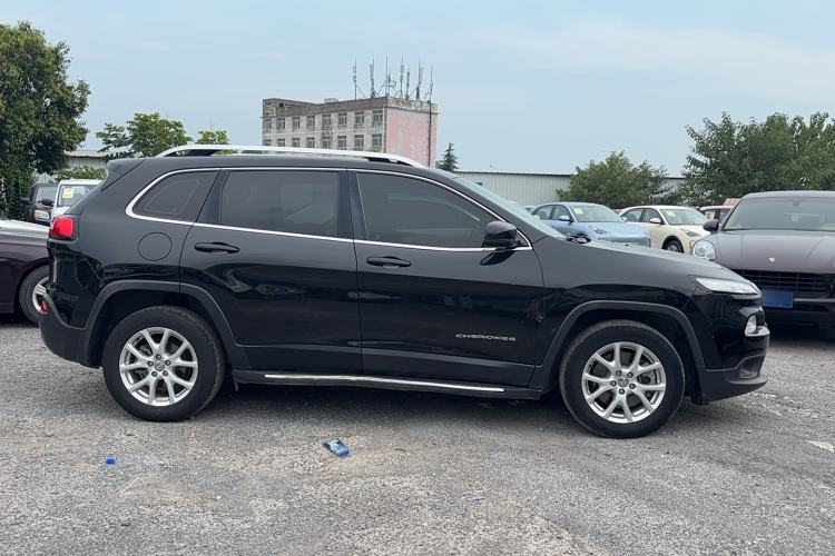 Used Jeep Cherokee 2017 2.4L Leading Edition