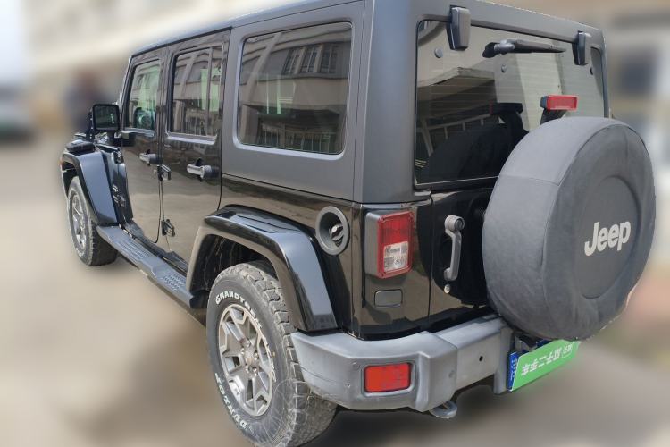 Used Jeep Wrangler 2017 3.0L Sahara Four-Door Comfort Edition
