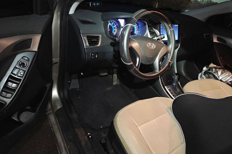 Used Hyundai Elantra (5th Generation / Langdong) 2015 1.6L Automatic Leading Model