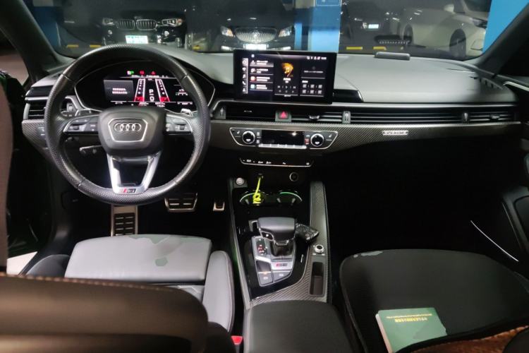 Used Audi RS 4 2020 RS 4 2.9T Avant Center Console