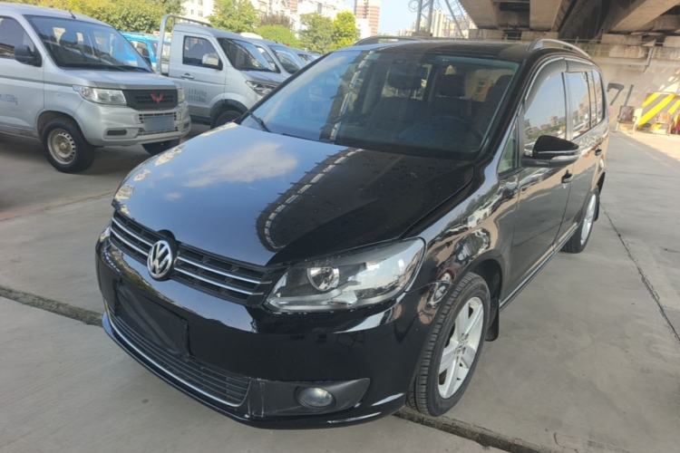 Ojetý Volkswagen Touran 2015 1.4T DSG Comfort Edition 5 Seats