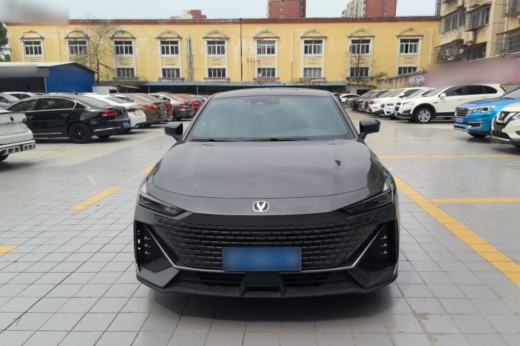 Used CHANGAN UNI-V 2023 1.5T Prestige Model Front