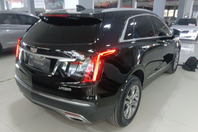 Used Cadillac XT5 2020 28T Luxury Version Rear Right 45 Deg
