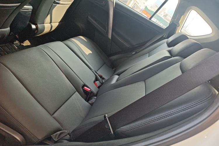 Used Toyota RAV4 2019 2.0L CVT Two-Wheel Drive Fashion X Limited Edition China VI Standard