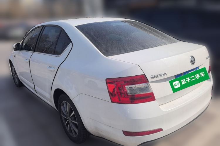 Used Skoda Octavia 2017 1.6L Manual Front-Wheel-Drive Version
