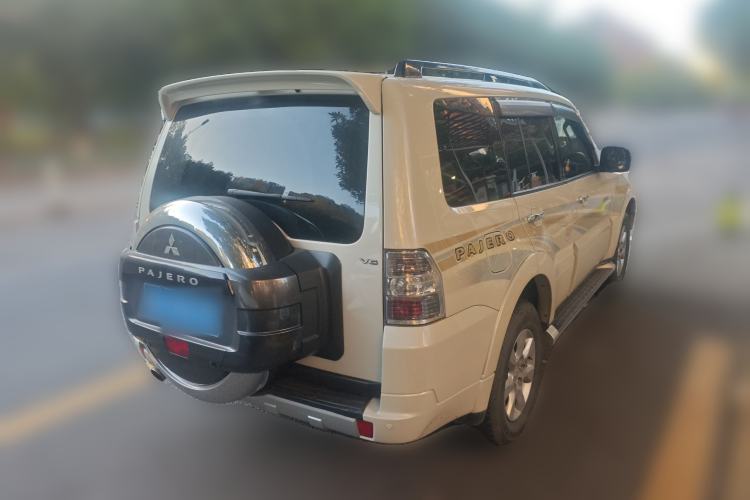 Used Mitsubishi Pajero 2020 3.0L Automatic Luxury Off-Road Version