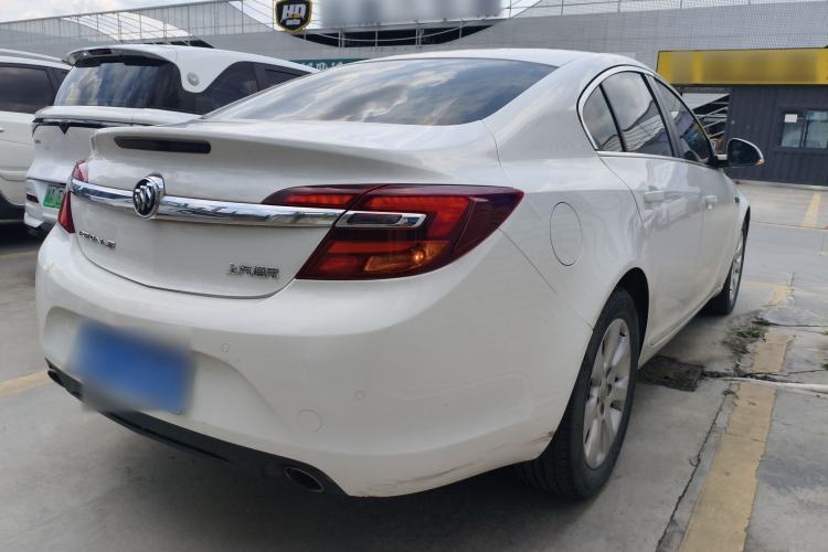 Used Buick Regal 2015 1.6T Leading Technology Model Rear Right 45 Deg