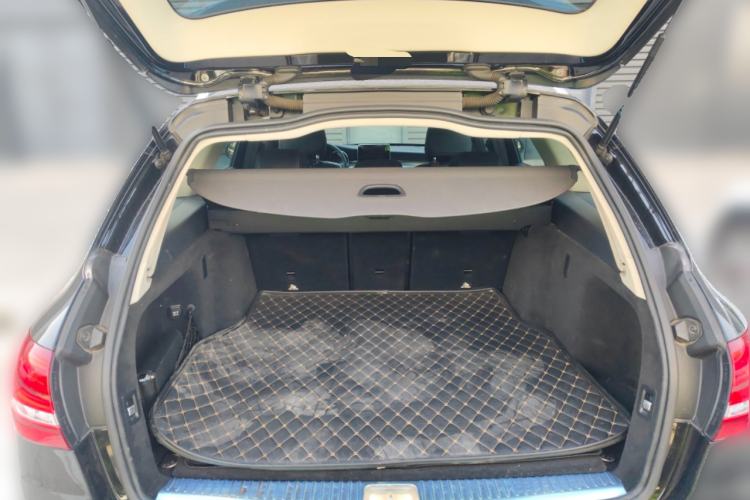 Used Mercedes-Benz C-Class 2015 C 200 station wagon
