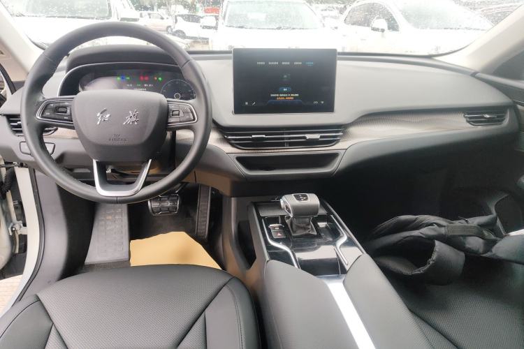 Used Hongqi E-QM5 2022 431 km Charge & Enjoy Edition
