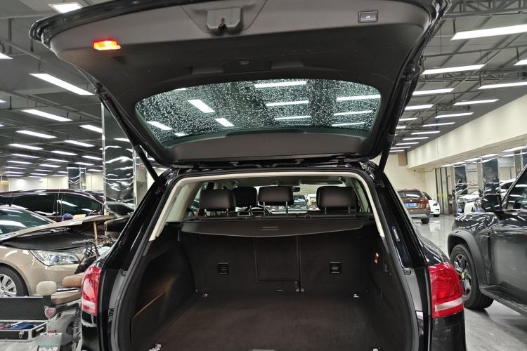 Used Volkswagen Touareg 2018 3.0 TSI Glory Collection Edition