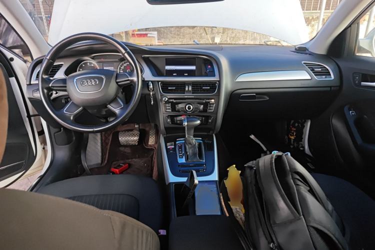 Used Audi A4L 2016 30 TFSI Collector's Edition Automatic Comfort Model Center Console