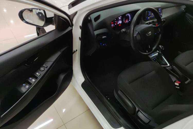 Used Hyundai Celesta 2020 1.6L Automatic GL Enjoyable Edition