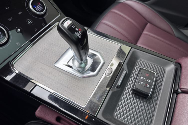 Used Land Rover Range Rover Evoque 2021 Range Rover Velar 249 PS R-Dynamic S Performance Edition