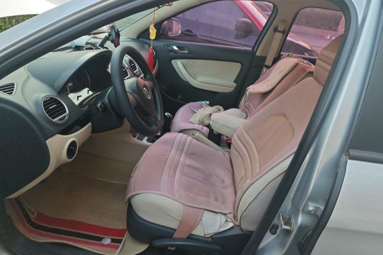 Used Volkswagen Lavida 2013 Classic 1.6L Manual Fashion Edition
