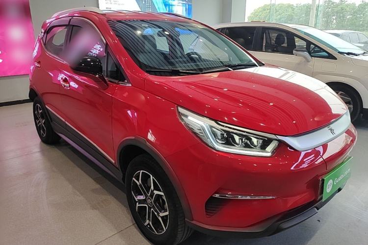 Used BYD Yuan Pro 2021 401 km Luxury Version Front Right 45 Deg