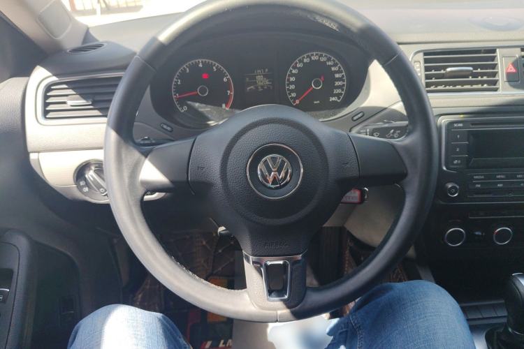 Used Volkswagen Sagitar 2014 Revised Version 1.6L Automatic Leading Edition Steering Wheel