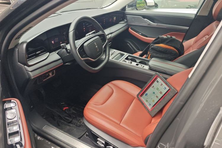 Used Lincoln Z 2025 2.0T Prestige Edition Left Front Seat