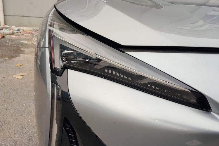 Used ARCFOX Alpha S5 2024 708MAX 200kW Right Front Headlight