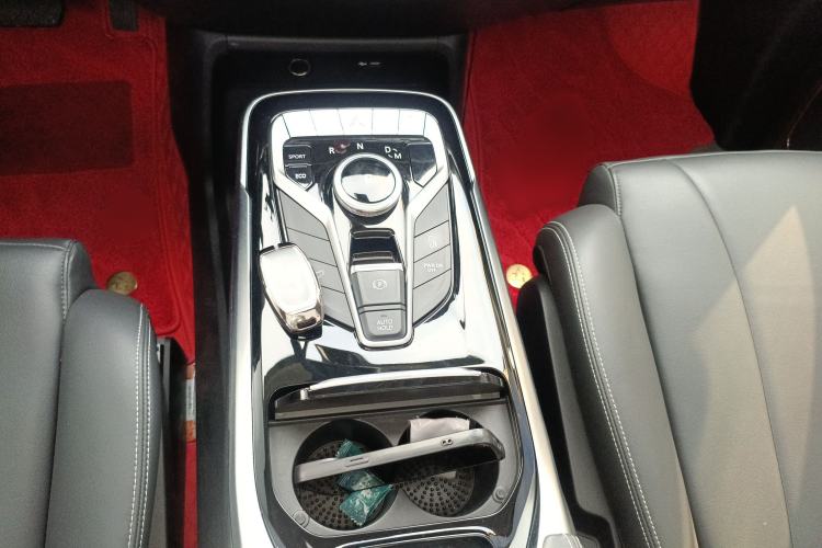 Used SAIC MAXUS G20 2023 Facelifted PLUS 2.0T Gasoline Automatic Luxury Edition
