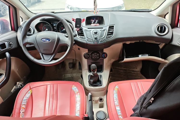 Used Ford Fiesta 2013 Sedan 1.5L Manual Fashion Edition
