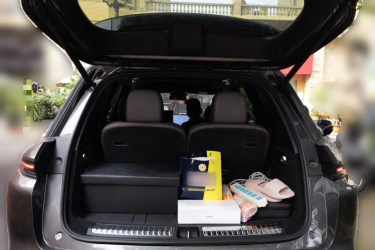 Used Li Auto L8 2023 Pro Model
