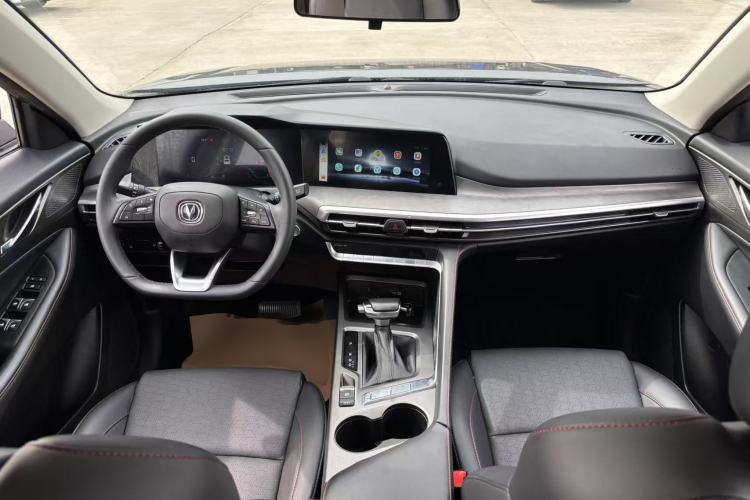 Used CHANGAN CS35PLUS 2021 Blue Whale NE 1.4T DCT Luxury Model Center Console