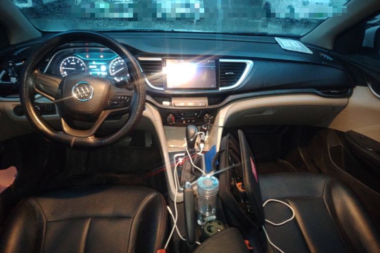 Used Buick GT 2017 15N Automatic Elite Version Center Console