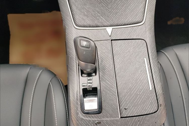 Used Venucia V 2021 260T Idol Edition
