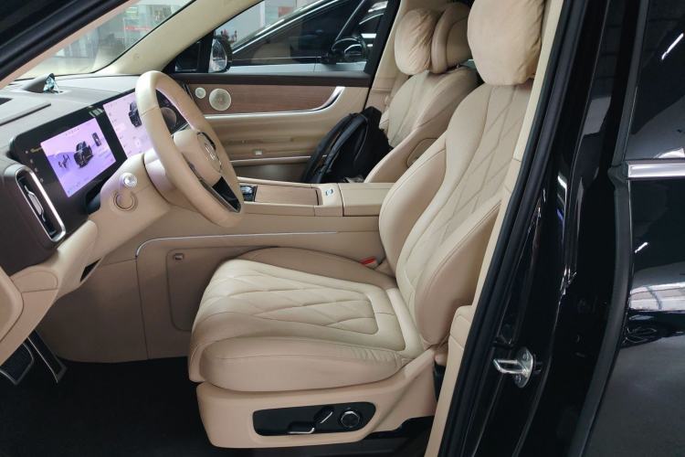 Used Hima AITO M9 2024 Range-Extended Ultra Version 42 kWh 6-Seater Model Left Front Seat