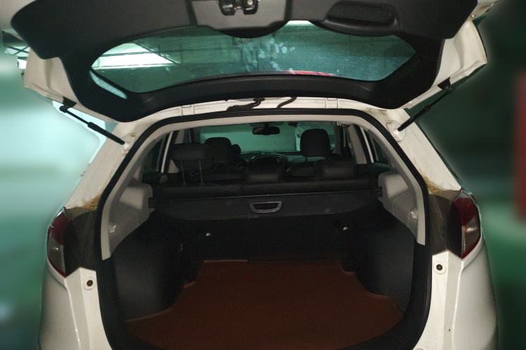 Used GAC Trumpchi GS5 2013 1.8T Automatic Two-Wheel Drive Luxury Edition Trunk