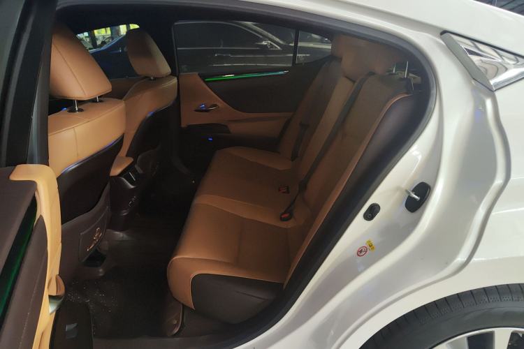 Used Lexus ES 2018 200 Excellence Edition China V Standard
