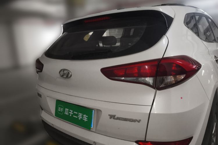 Used Hyundai Tucson 2015 1.6T Dual-Clutch Two-Wheel-Drive Smart Model Rear