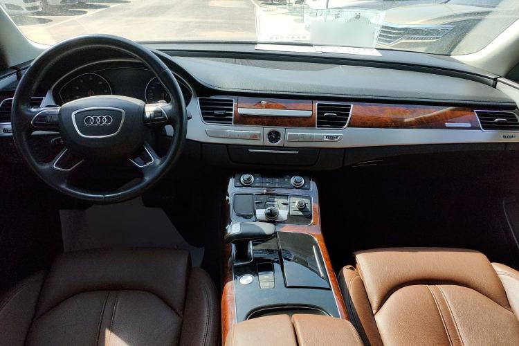 Used Audi A8 2012 A8L 45 TFSI quattro Comfort model Center Console