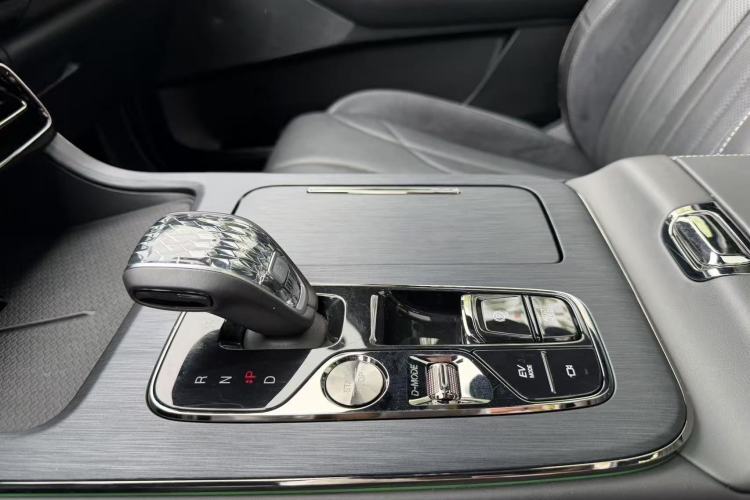 Used GAC Trumpchi GS8 2024 Dual-Motor Series 2.0TM Four-Wheel Drive Premium Edition