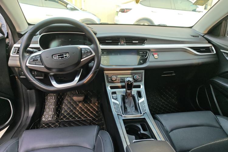 Used Geely Auto Emgrand 2020 1.5L CVT Upward Version Center Console