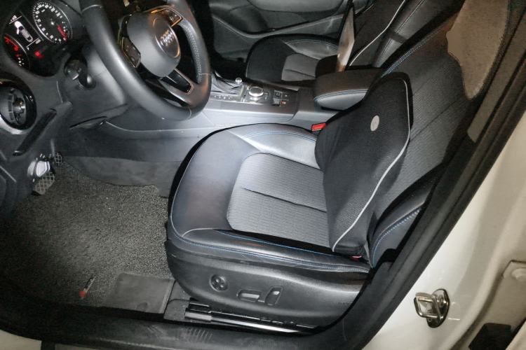 Used Audi A3 2019 Limousine 35 TFSI Fashion Edition China V standard
