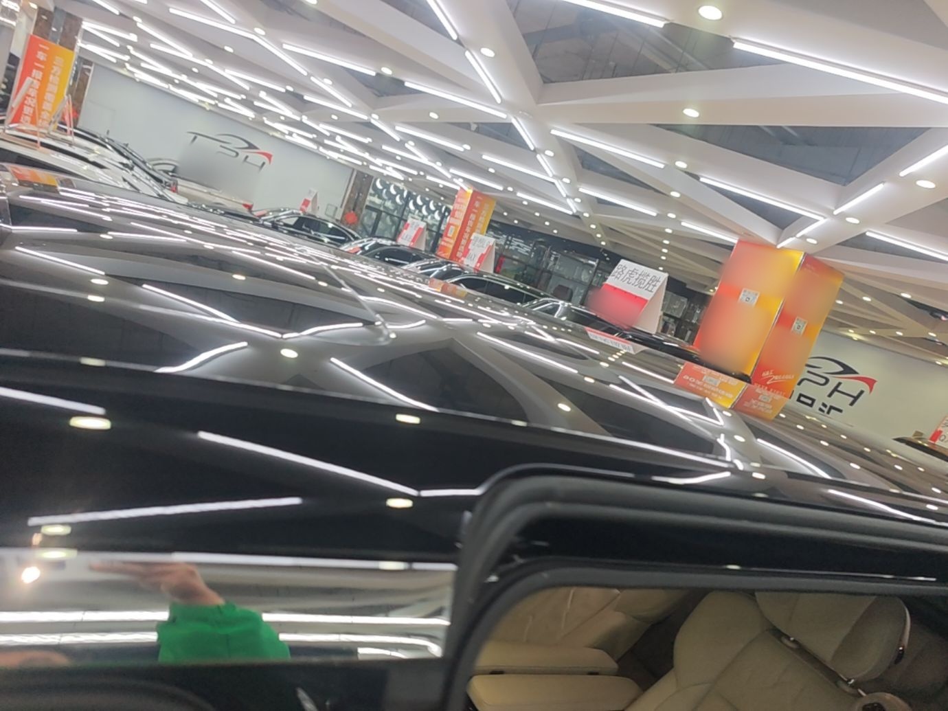 Zeekr 009 2024 Six-Seat Executive Version 4WD 108 kWh — снимка 7