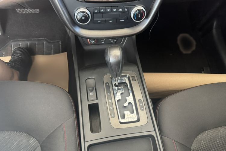 Used Bestune X80 2016 2.0L automatic Comfort trim level
