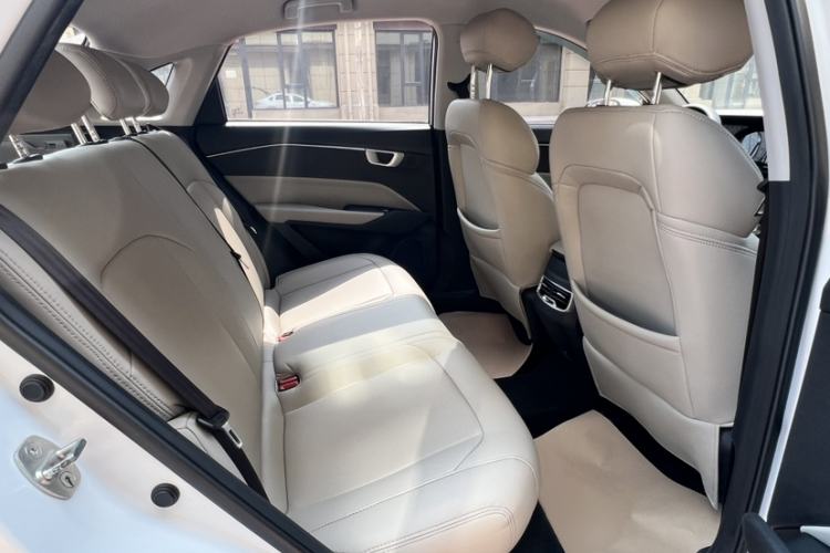 Used Baojun RC-6 2019 1.5T CVT Elite Version with 24-Hour Online Service
