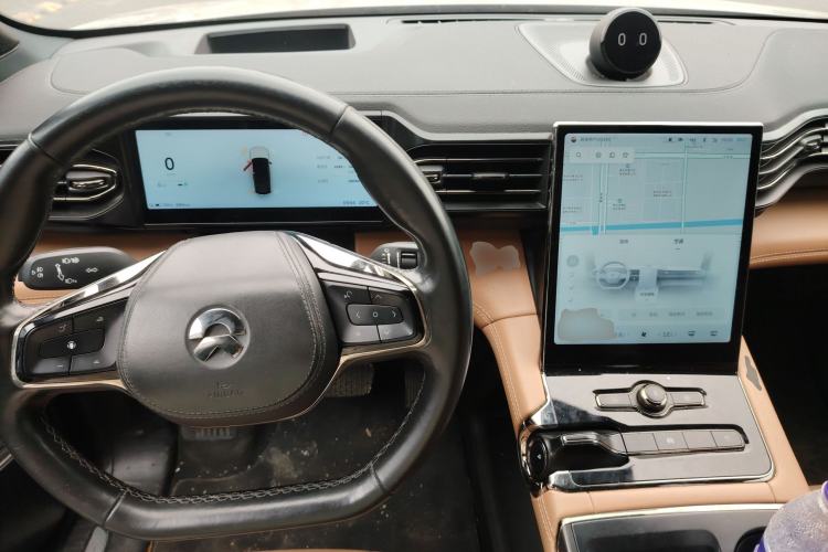 Used Nio ES8 2020 450 km Range 6-Seater Version Center Console