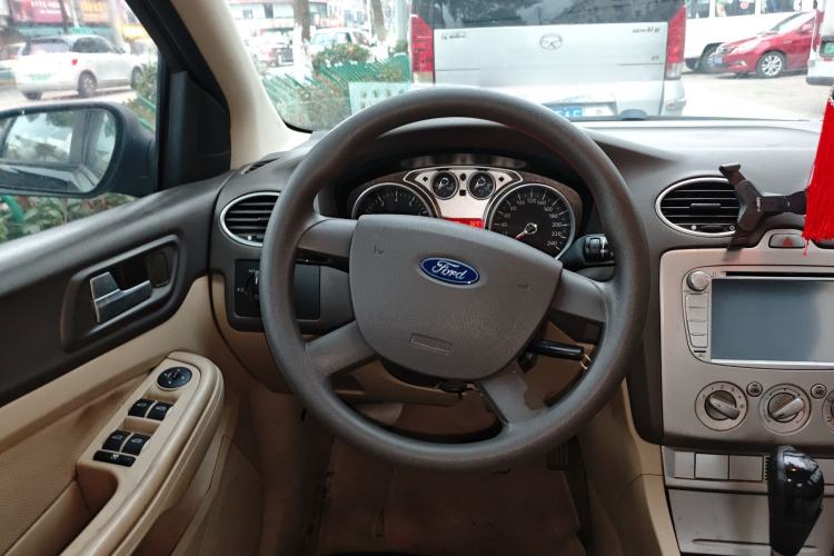 Used Ford Focus 2009 Sedan 1.8L Automatic Fashion Edition