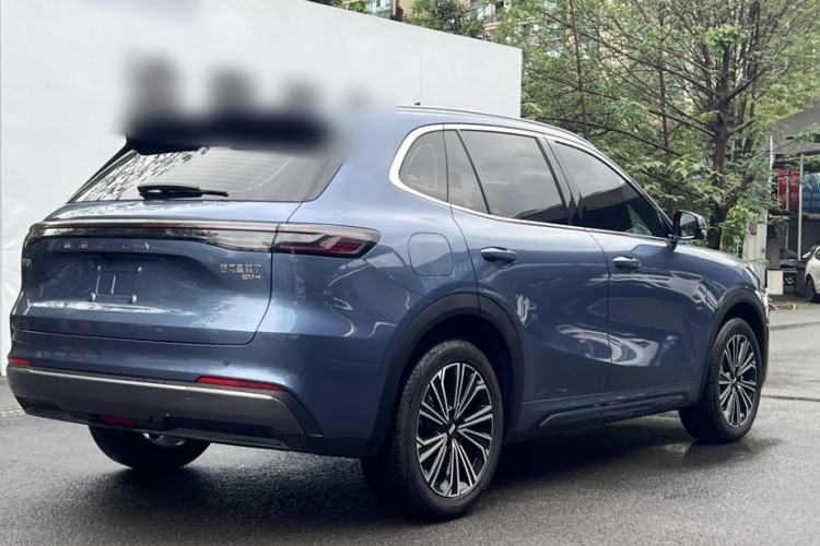 Used Geely Galaxy Xingjian 7 EM-i 2025 120km Flagship Edition Exterior 4