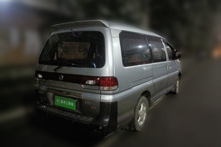 Used FORTHING Lingzhi 2013 M5 Q3 2.0L 7-seat Long-Wheelbase Comfort Model
