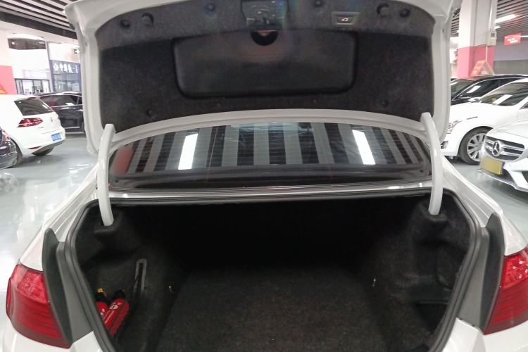 Used BMW 5 Series 2014 525Li Luxury Design Package