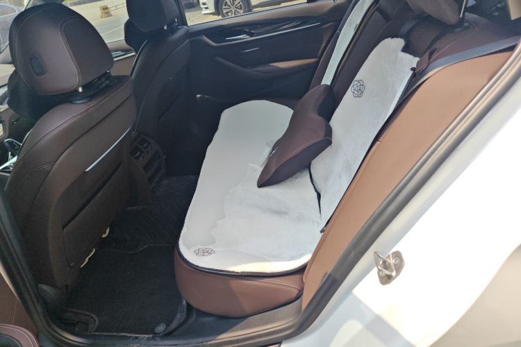 Used BMW 5 Series 2022 Second Facelift 525Li M Sport Package
