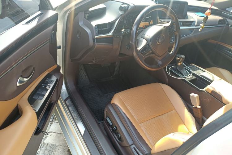 Used Lexus ES 2018 200 Excellence Edition China V Standard