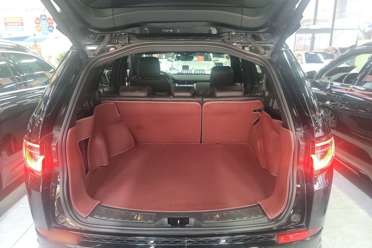 Used Land Rover Discovery Sport 2022 249 PS R-Dynamic S Performance Edition 5 Seats Trunk